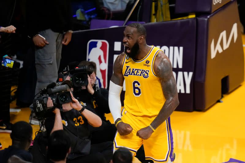 ▲LeBron James在首輪G4中上場45分鐘，奮力砍下22分、20籃板和7助攻。（圖／美聯社／達志影像）