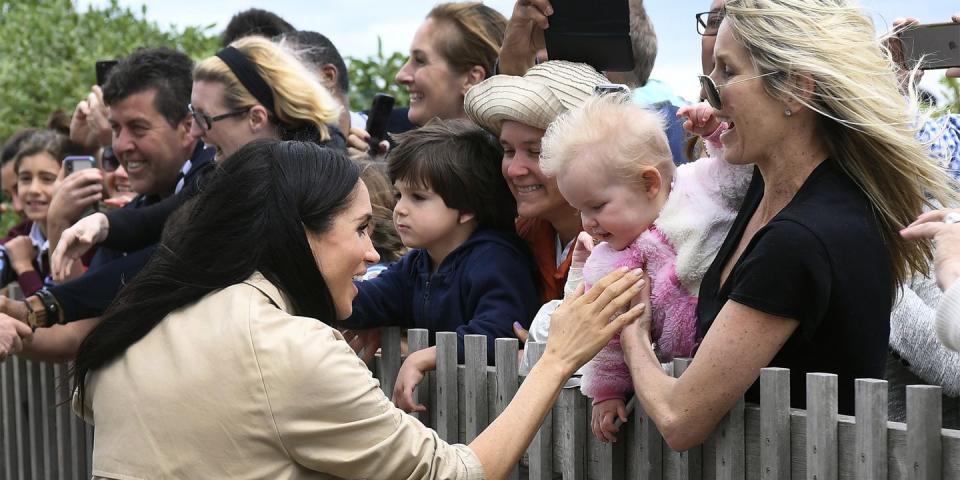 <p>Meghan meets fans.</p>