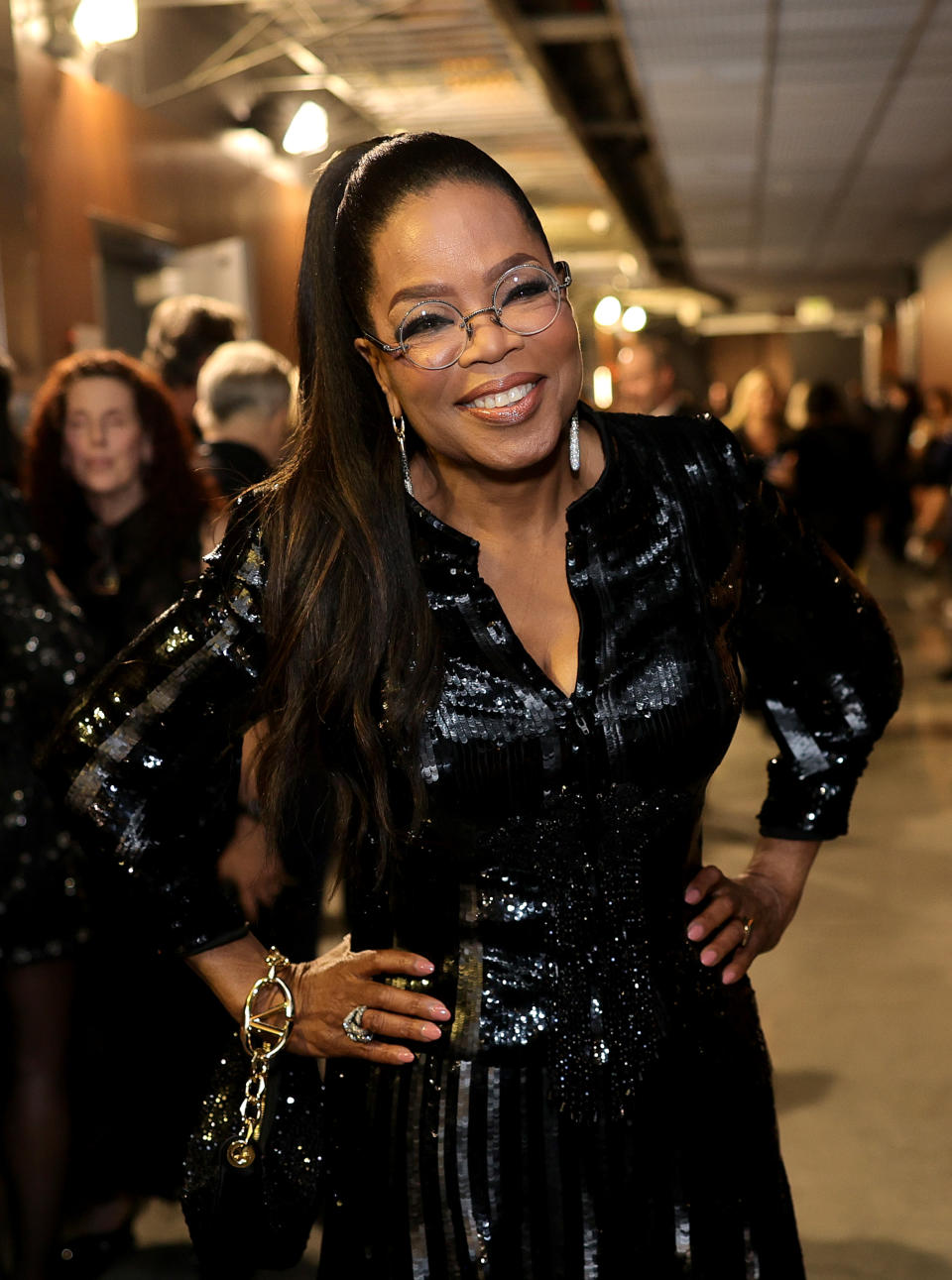 Oprah wearing all black
