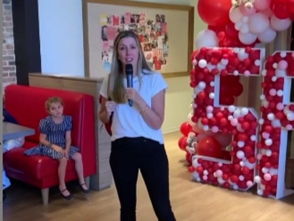 Spanx founder and CEO Sara Blakely surprised her employees to two first-class plane tickets to anywhere in the world and $10,000 each (Screengrab/Video)