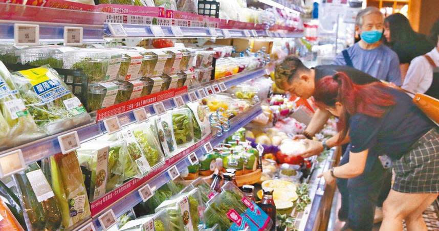 主計總處6日公布11月CPI年增率為2.9％，水果、蔬菜價格呈雙位數上漲。（圖／報系資料照）
