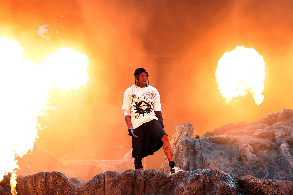 Travis Scott Plots Show at Pyramids of Giza, Promotes ‘Utopia Packs’