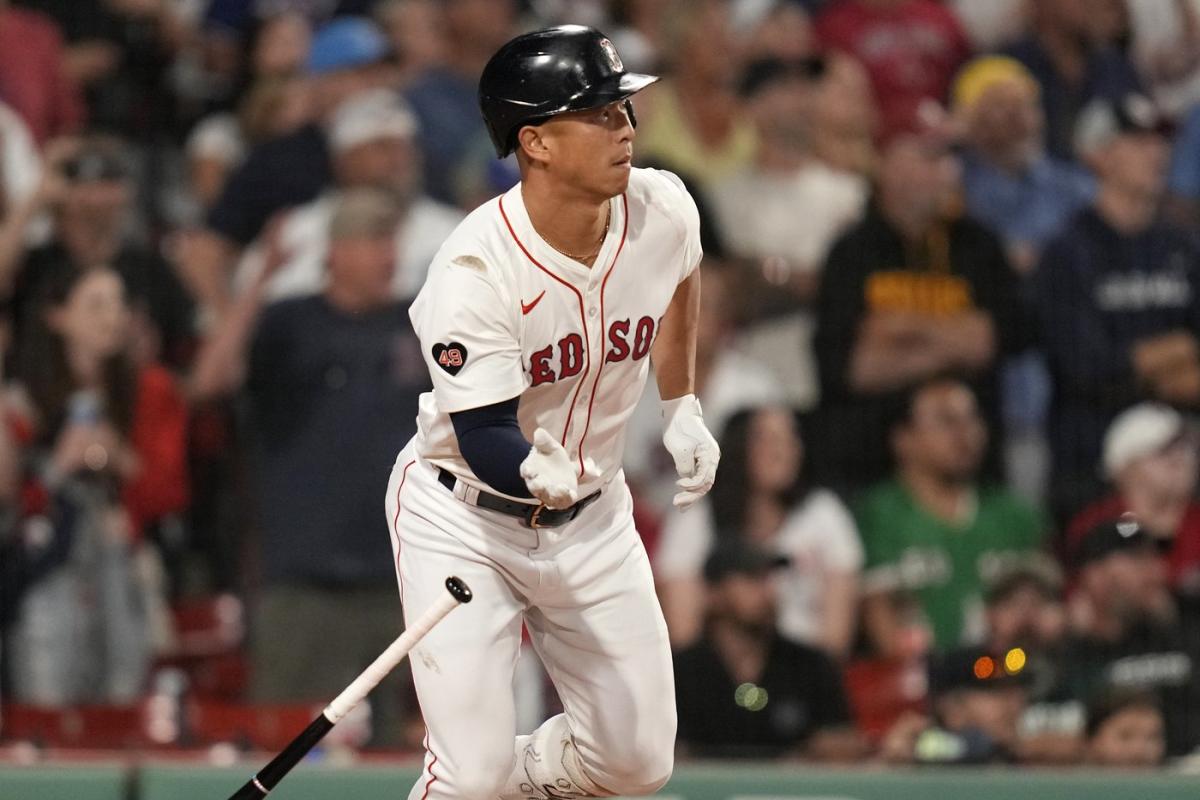 Refsnyder hits game-winning single as Red Sox beat Rangers 5-4 in 10 innings