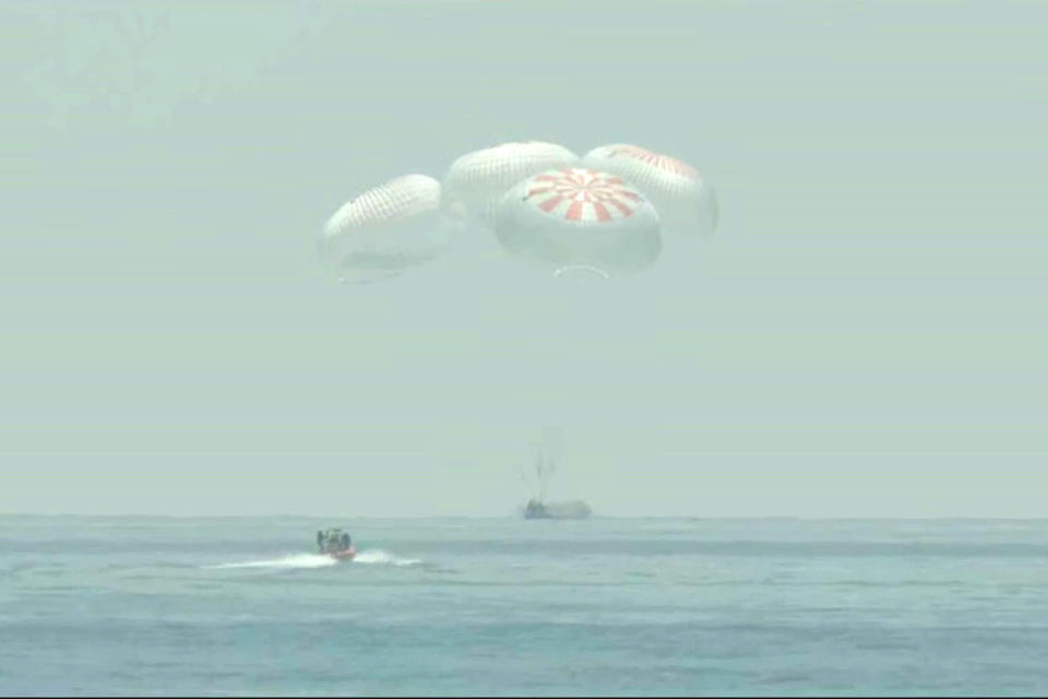 spacex dragon splashdown