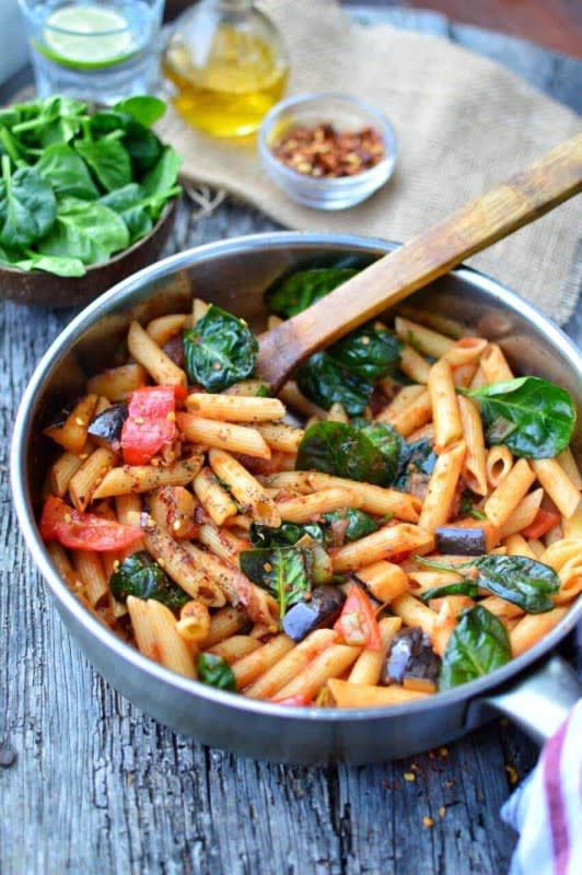 <p>Plant Based On A Budget</p><p>Summer pasta eating starts with this easy vegetable penne dish.</p><p><strong>Get the recipe: <a href="https://plantbasedonabudget.com/recipe/eggplant-penne" rel="nofollow noopener" target="_blank" data-ylk="slk:Easy Eggplant Penne;elm:context_link;itc:0;sec:content-canvas" class="link rapid-noclick-resp">Easy Eggplant Penne</a></strong></p>