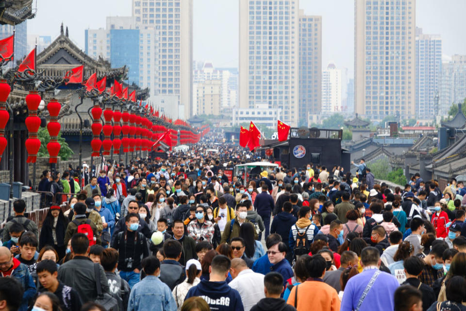 Tourists visit the ancient city wall during 8-day National Day holiday.