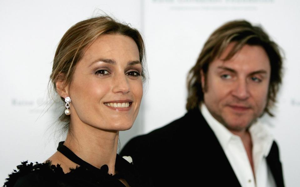 <p>Im Fall von Yasmin und Simon Le Bon war die Liebe der Startschuss zur Model-Karriere. Erst nach der Hochzeit mit dem Duran-Duran-Frontmann 1985 flatterten die Job-Angebote für die schöne Halbiranerin ins Haus. (Bild: Chris Jackson/Getty Images)</p> 