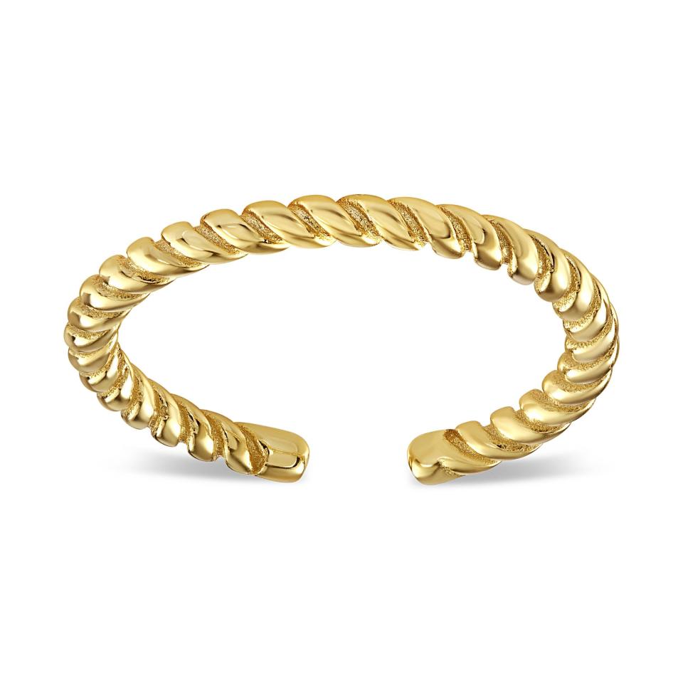 Minimal Twist Ring