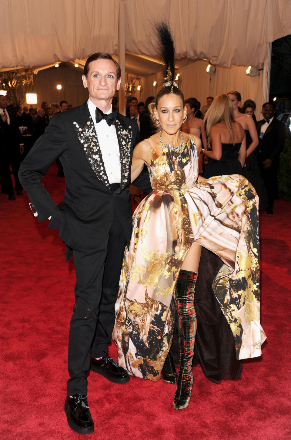 FILE - This May 6, 2013 file photo shows Hamish Bowles, left, and Sarah Jessica Parker at The Metropolitan Museum of Art Costume Institute gala benefit, "Punk: Chaos to Couture", in New York. The Metropolitan Museum of Art hosted a new Costume Institute exhibit, "Punk: Chaos to Culture," celebrating a movement that embraced anarchy in the 1970s. (Photo by Evan Agostini/Invision/AP, File)