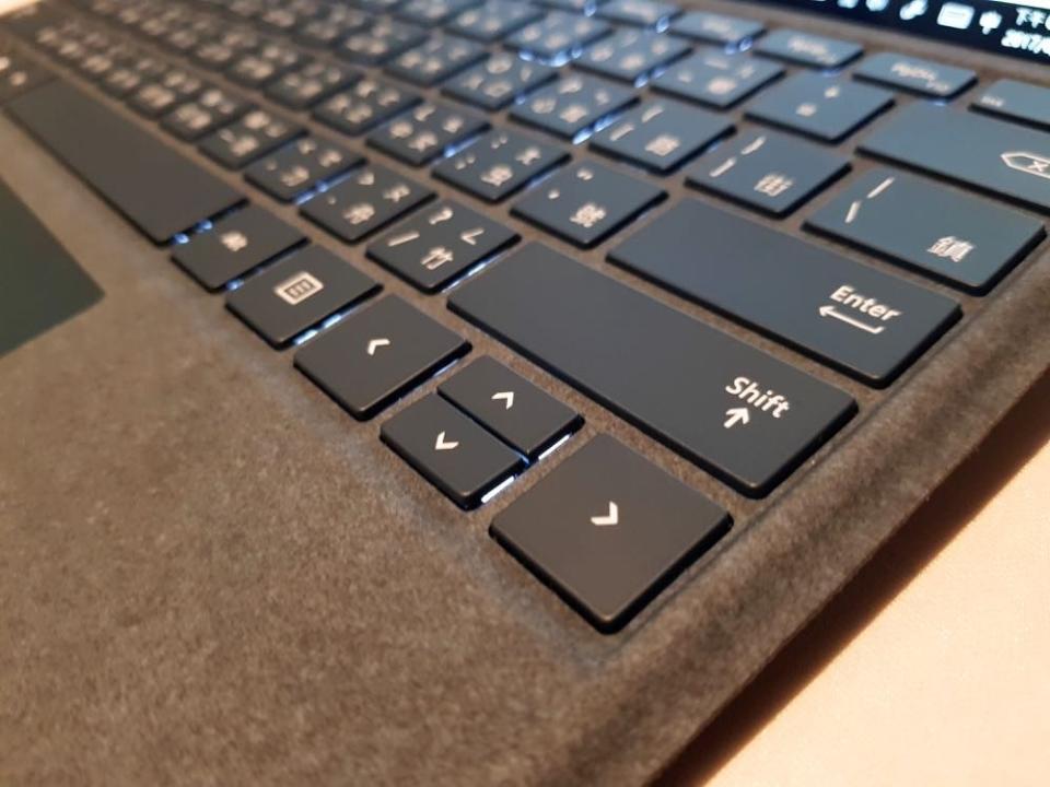 微軟全新 Surface Pro 即日上市 特製鍵盤請再等等