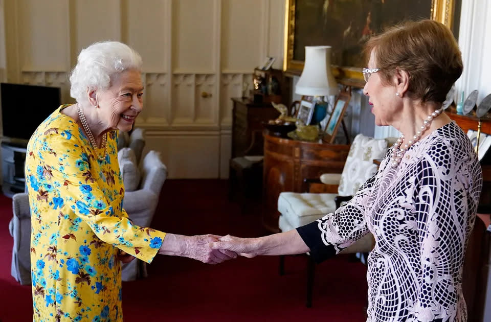 Eine royale Berichterstatterin beschrieb das neue Foto der Queen als ‚beunruhigend‘ und sagte, das Aussehen Ihrer Majestät sei ‚besorgniserregend‘. Foto: Getty
