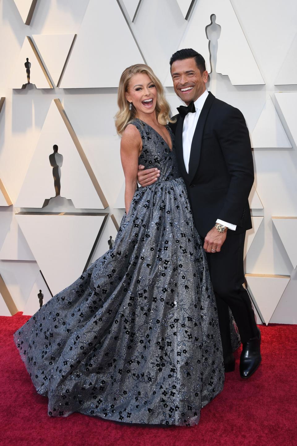 Kelly Ripa and Mark Consuelos on the red carpet