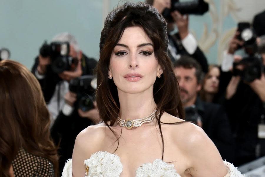 Anne Hathaway dice que en su juventud le advirtieron que a los 35 años su carrera se desplomaría 