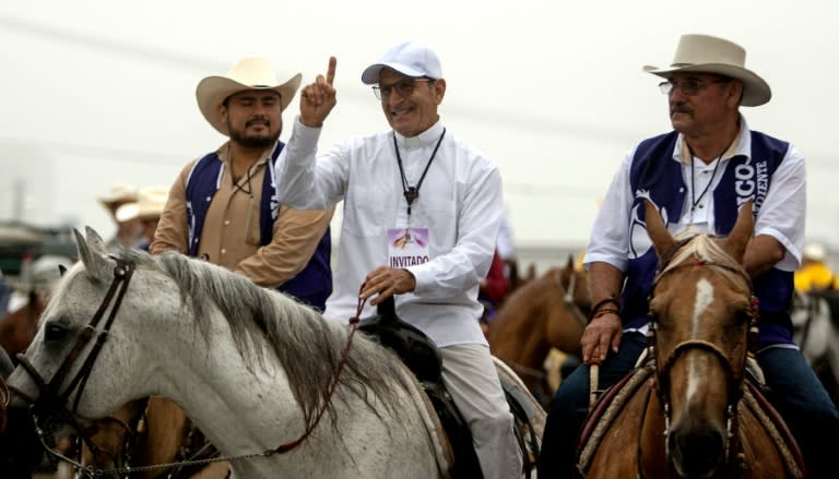 Priest and activist Alejandro Solalinde (centre) had to temporarily flee Mexico in 2012 after receiving death threats