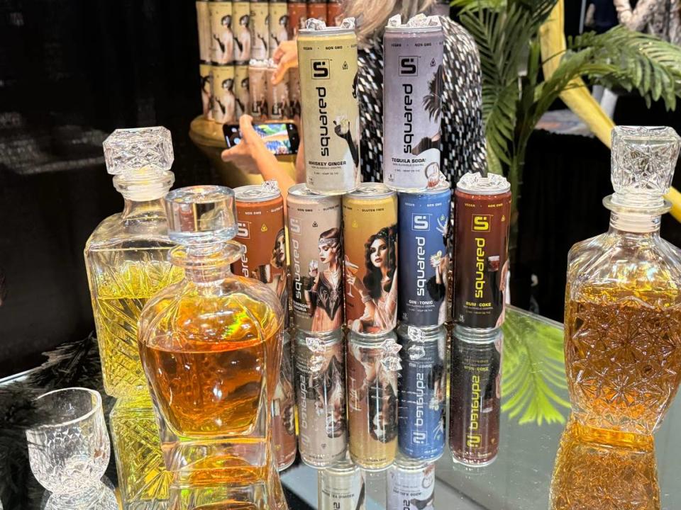 Rexis Biotech presentó sus nuevas bebidas con THC el 17 de abril de 2024 durante la Benzinga Cannabis Capital Conference 2024, en Hollywood, FL.