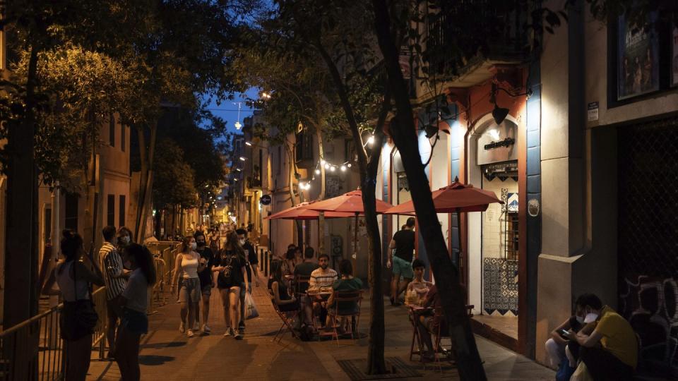 Das Stadtviertel Gracia in Barcelona. Das Auswärtige Amt rät vom Besuch der Touristen-Metropole im Norden Spaniens ab.