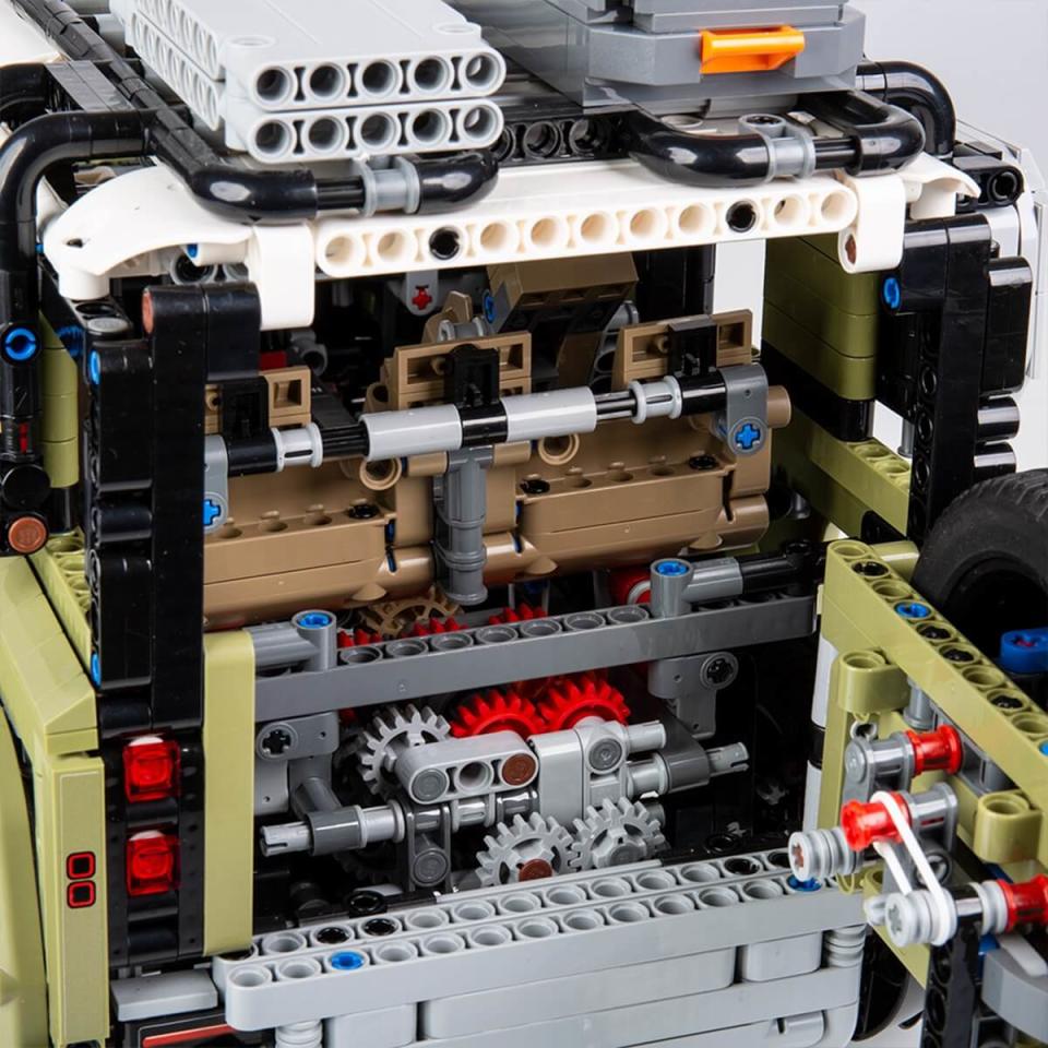 LR_DEF_20MY_LEGO_111019_Detail_2.jpg