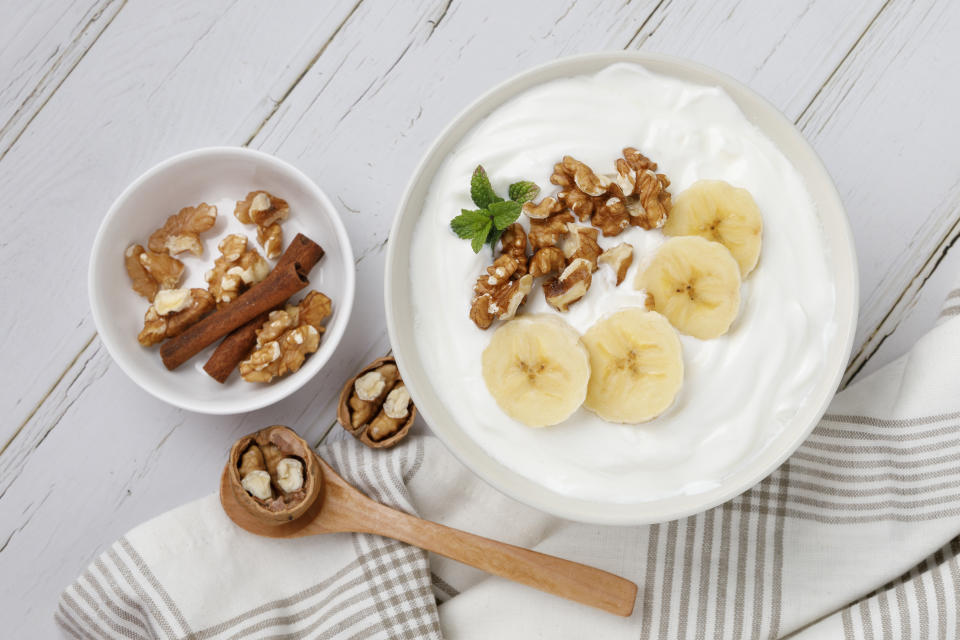 Bananen und Nüsse machen glücklich und helfen gegen den Herbstblues. (Symbolbild: Getty Images)