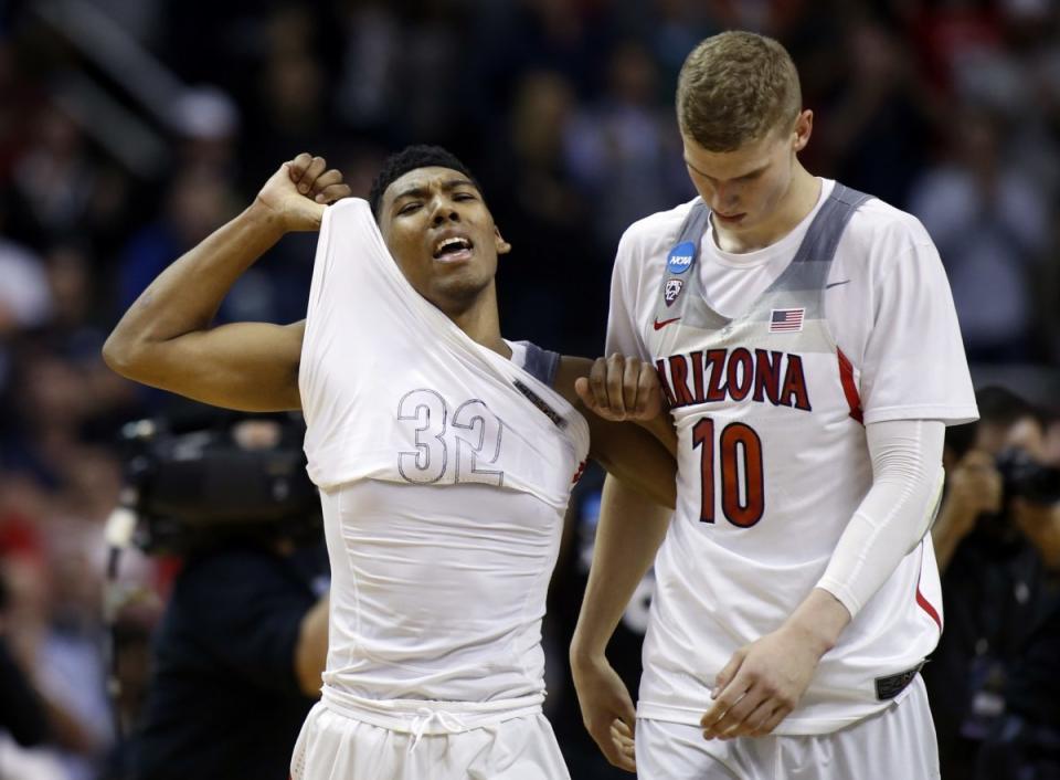 Allonzo Trier missed too many shots down the stretch and Lauri Markkanen couldn’t free himself to take any. (AP)