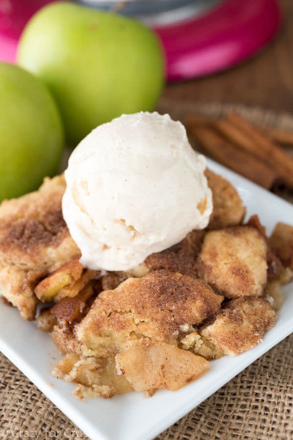 Snickerdoodle Apple Cobbler