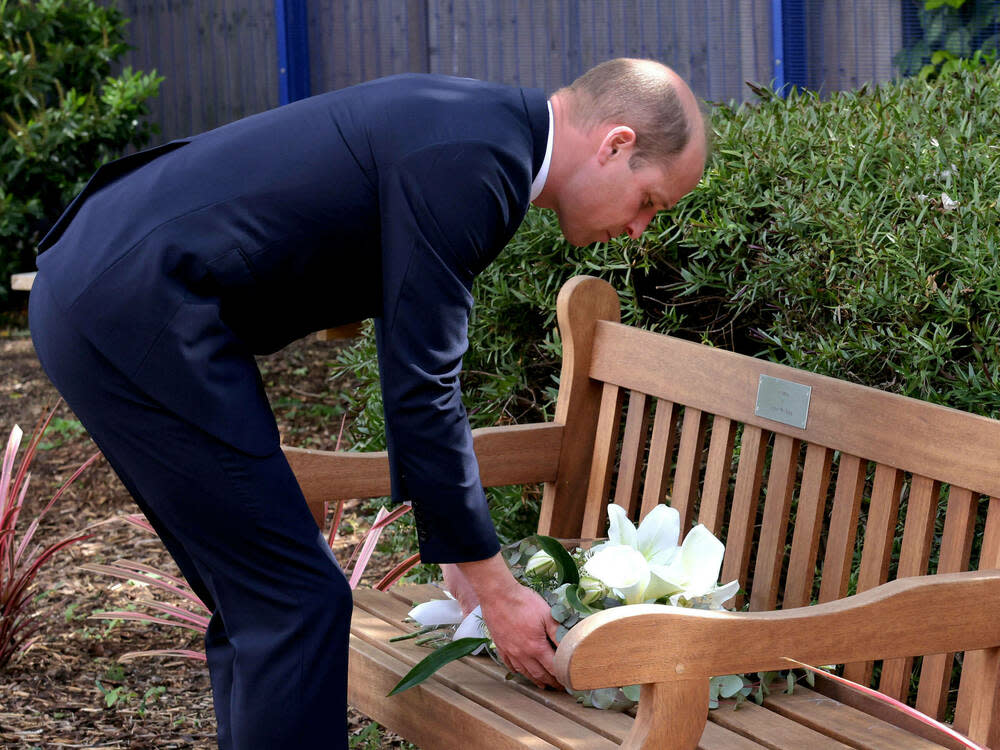 Prinz William legte einen Blumenkranz nieder. (Bild: imago images/i Images)