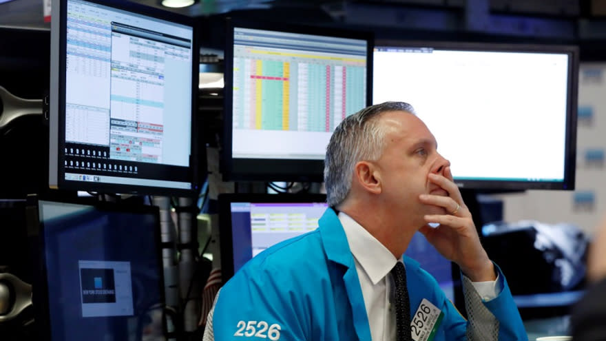 Las acciones argentinas en Wall Street y los bonos soberanos en dólares operan con pérdidas