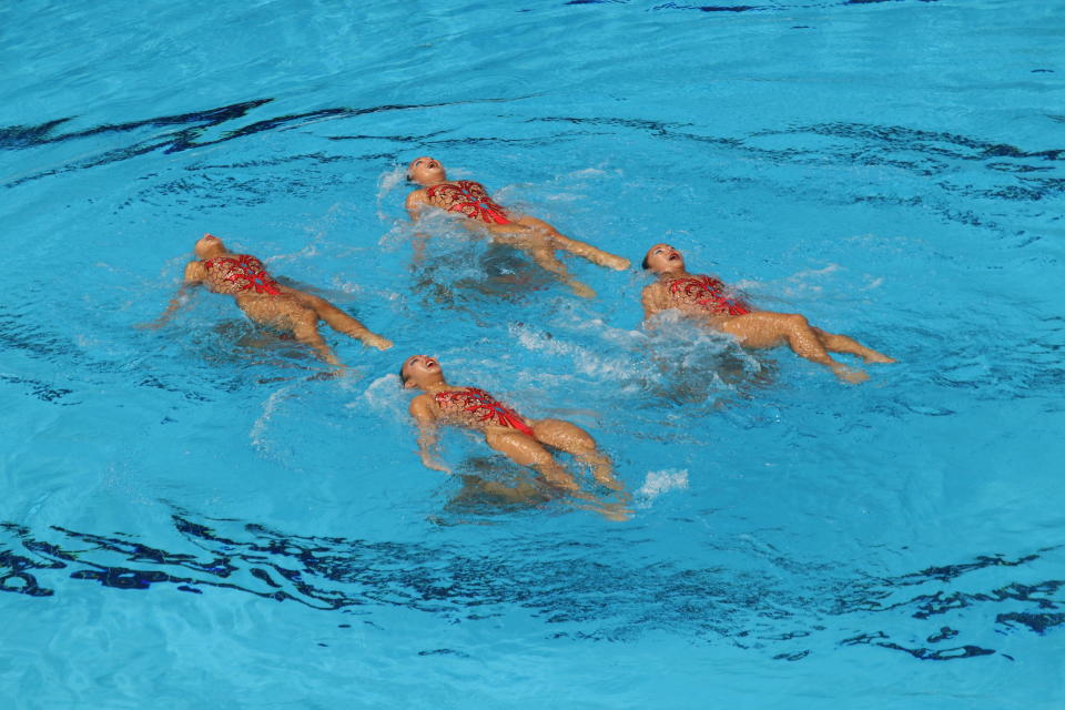 <p>Team Singapore performs during the synchronised swimming team free event on 20 Aug. Singapore won gold in the event, Malaysia took the silver and Indonesia bronze. Photo: Hannah Teoh/Yahoo News Singapore </p>