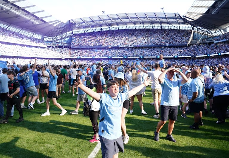 El festejo de Manchester City, primer tetracampeón de la historia de la Premier League