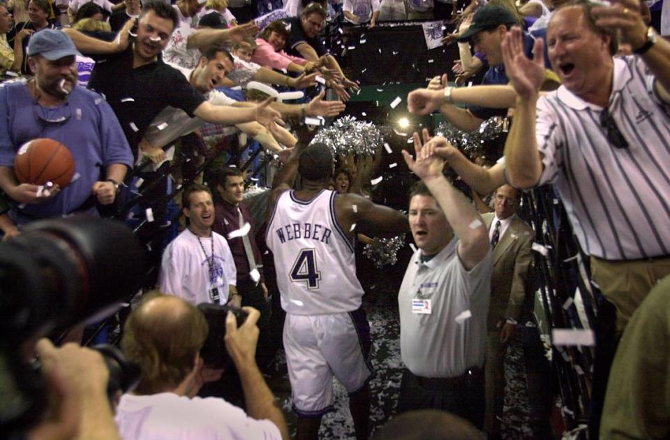 Chris Webber exits the Arco Arena floor after leading the Sacramento Kings to a 101-88 victory over the Los Angeles Lakers in Game 4 to even their conference series 2-2 on May 2, 2000, at Arco Arena.