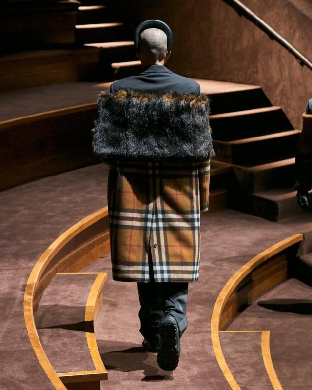 First Look At Burberry's Autumn/Winter Collection For 2022