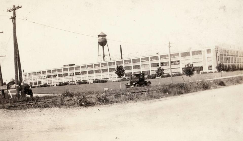 The Chevrolet assembly plant along what’s now West Seventh Street in Fort Worth. The photo was taken between 1920, when a third story was added to the building, and 1924, when Montgomery Ward occupied it.