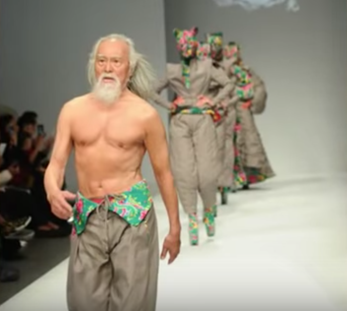 80-year-old Wang Deshun has become a Chinese sensation [Photo: YouTube]