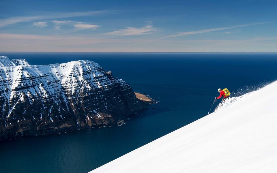 Heli-skiing in Iceland