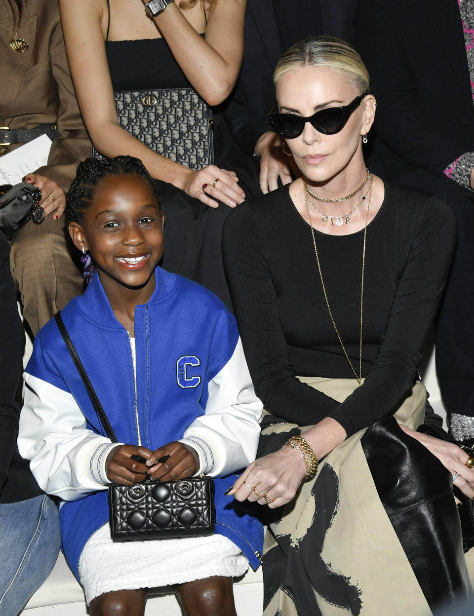 Charlize Theron et sa fille August au défilé Dior à New York