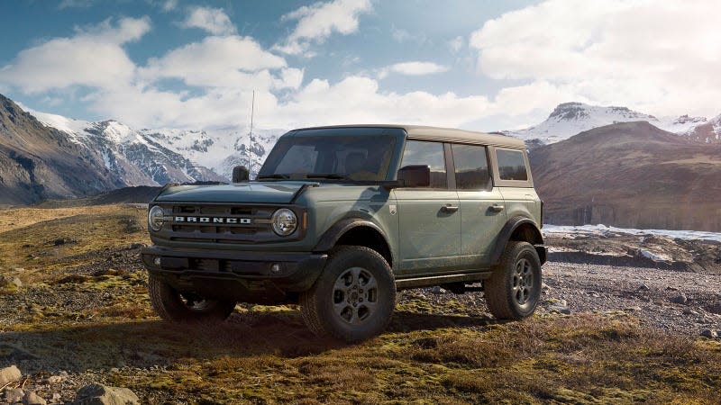 A photo of a 2023 Ford Bronco truck. 