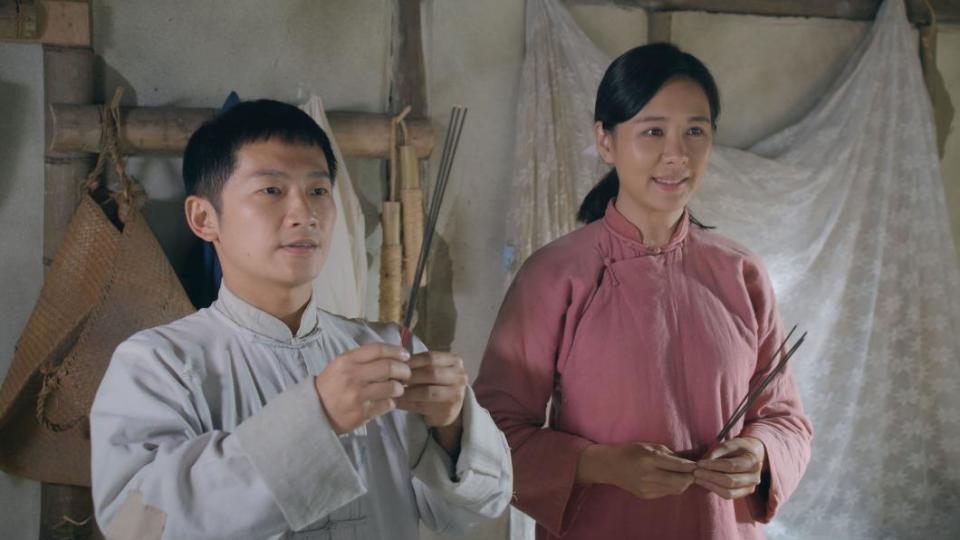 蔡昌憲（左）與安心亞劇中的姊弟情，寫實又震撼人心。（圖／華視提供）