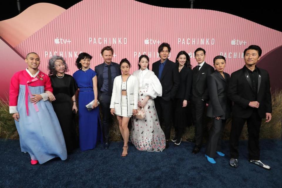 《柏青哥》集結來韓國、韓裔美籍、在日朝鮮、美國等不同背景的演員，上月在美國洛杉磯齊聚為作品造勢。（Apple TV+提供）