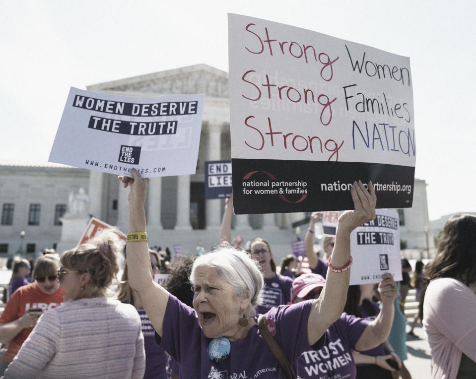 Protesters outside the Supreme Court building in Washington, June 26, 2018. (Photo: Carolyn Kaster/AP)