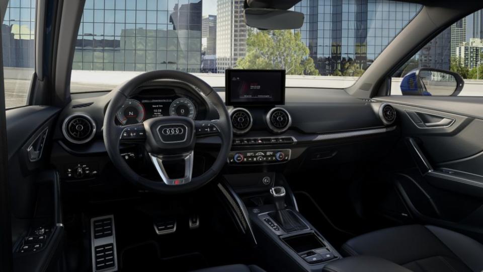 為追上當前使用者需求，Q2全面升級8.8吋觸控式MMI系統顯示幕。(圖片來源/ Audi)