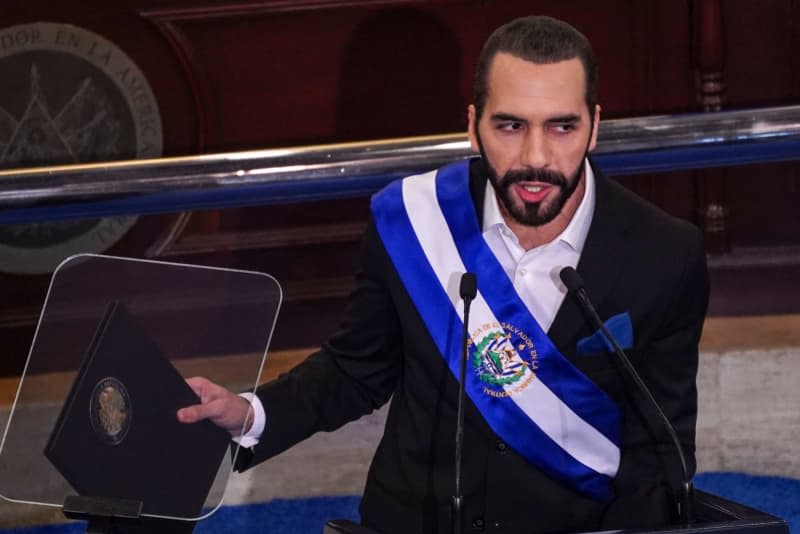 El Salvador's President Nayib Bukele leaves delivers a report to the nation for his 4th anniversary of presidential administration in the plenary session of the Legislative Assembly. Camilo Freedman/dpa