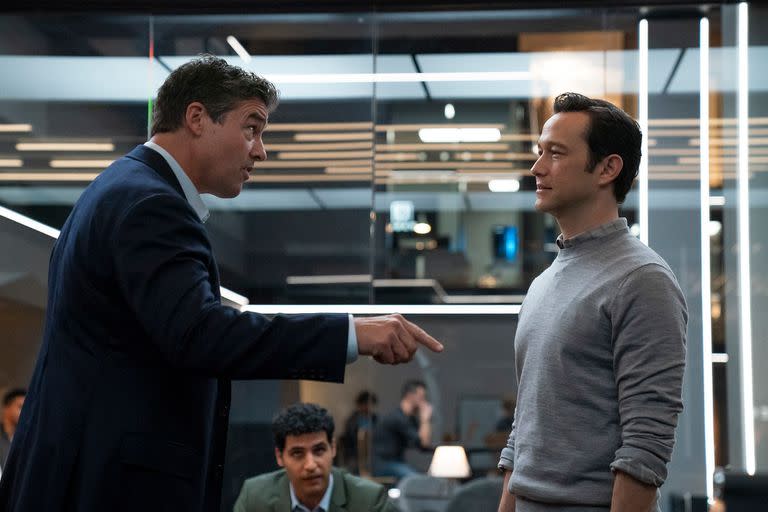 Kyle Chandler como Bill Gurley y Joseph Gordon-Levitt como Travis Kalanick