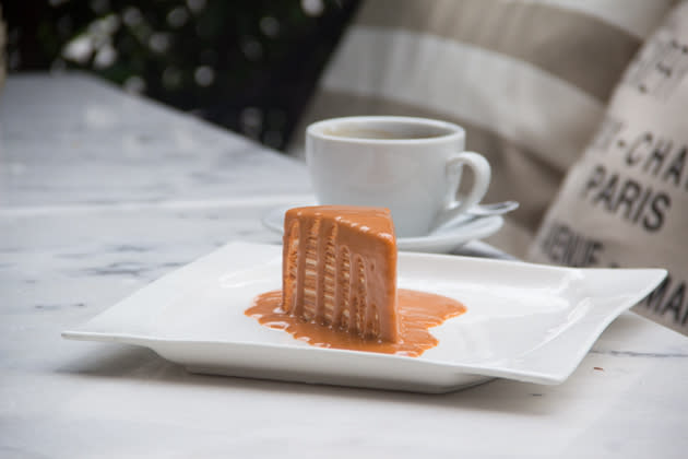 Bangkok Cafes audrey thai milk tea crepe cake