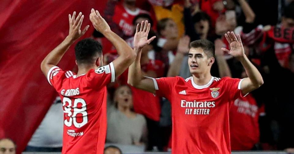 Estrelas do Benfica Gonçalo Ramos e Antonio Silva Crédito: Alamy