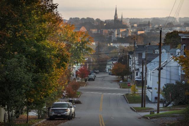 Witnesses recount scramble to survive when gunman opened fire in Lewiston,  Maine, bowling alley - ABC News