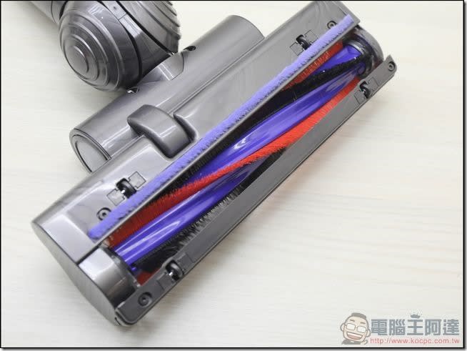 Dyson Cinetic Big Ball圓筒式吸塵器開箱心得，集微震氣旋技術與不倒翁科技大成的圓筒式吸塵器