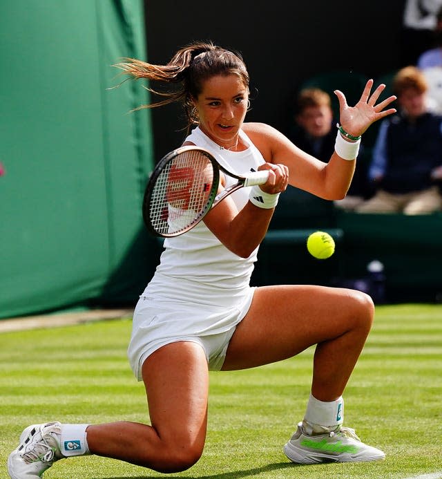 Jodie Burrage on court