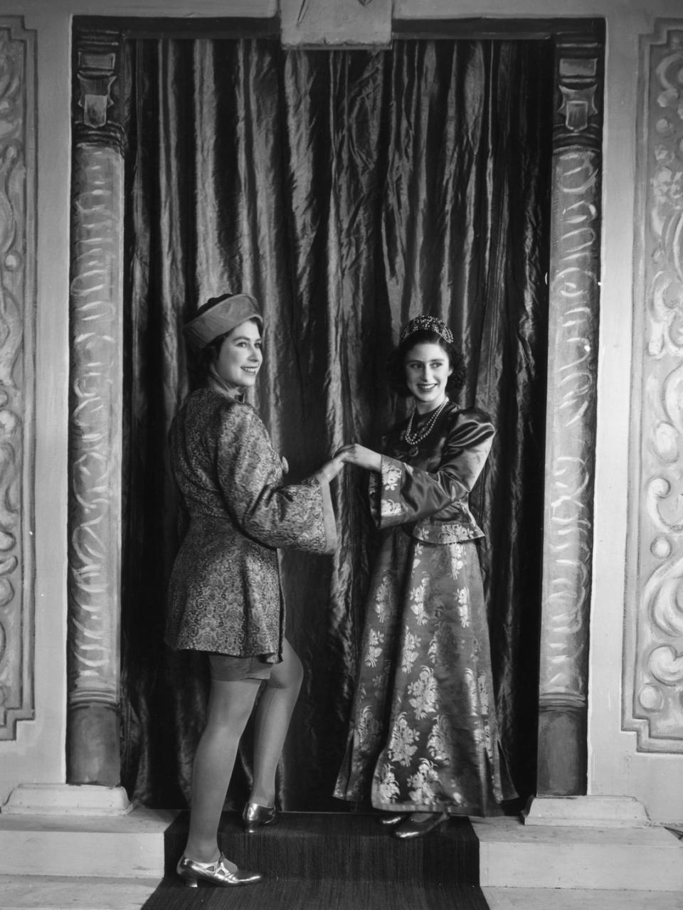 <p>Princess Elizabeth and Princess Margaret put on a royal production of 'Aladdin' at Windsor Castle for Christmas.</p>
