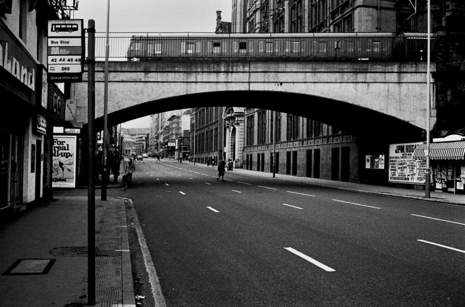 Oxford Road Manchester 1979 Photo © Luis Bustamante _ British Culture Archive.