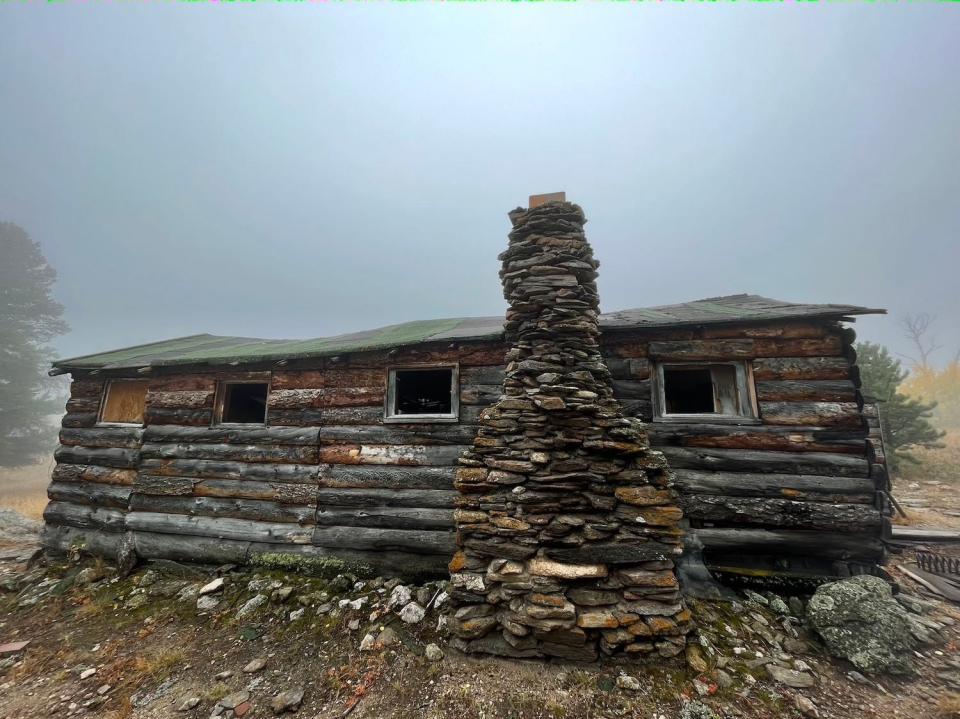 An abandoned house on the Homestead Meadows trail outside of Estes Park, Colorado.