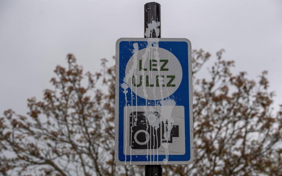 National Highways says drivers who ignore diversion signs in an attempt to find shorter alternative routes will be liable for the £12.50 daily Ulez fee